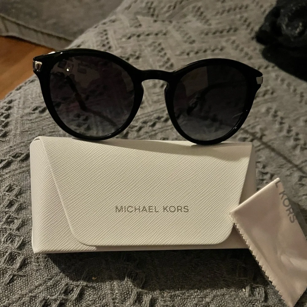 Never use sunglasses